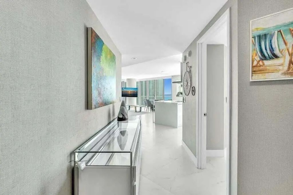 N/A, Sunny Isles Beach