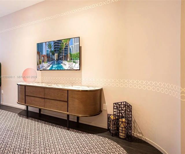 3 of 15 - 801 S Miami Avenue #704, Miami, FL