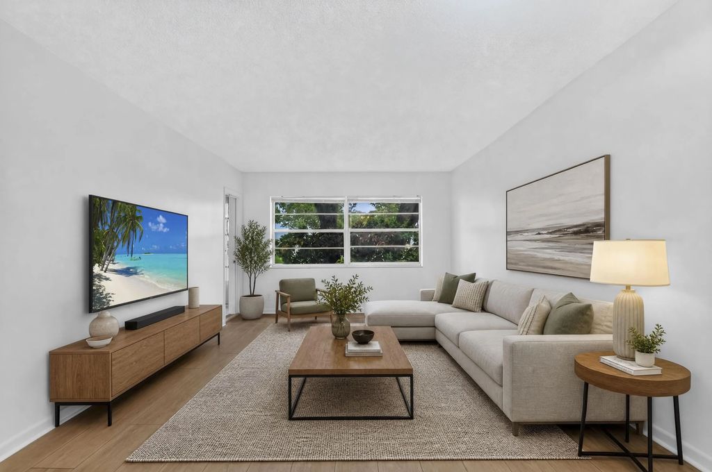 5061 W Oakland Park Boulevard #113, Lauderdale Lakes