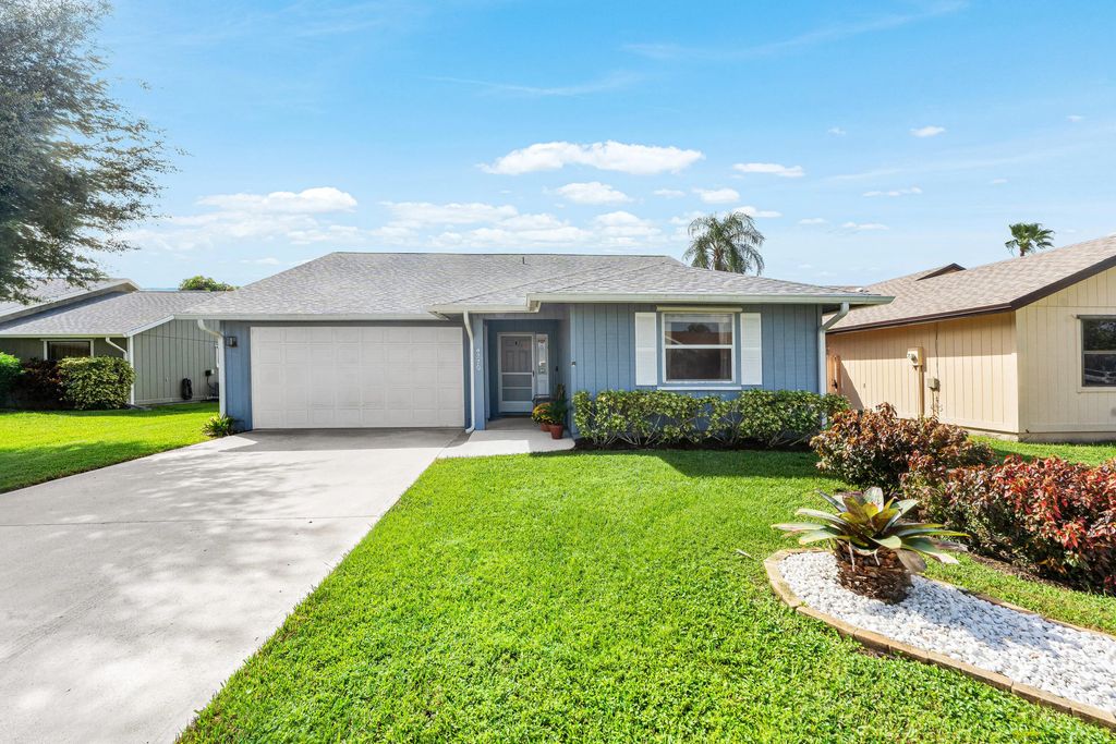 4270 Se Boxleaf Place, Stuart