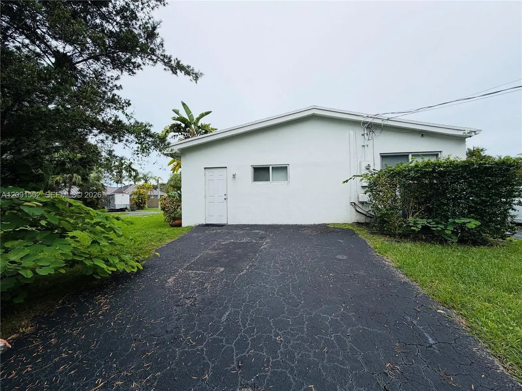 14800 Sw 94th Avenue #1, Miami
