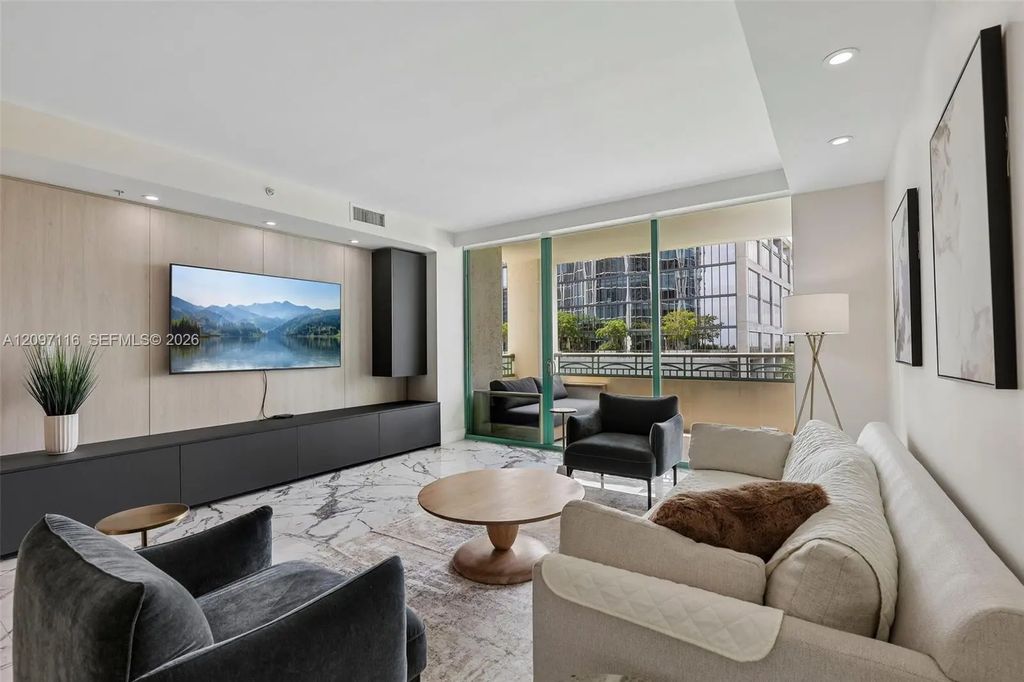 3400 Sw 27th Avenue #605, Miami