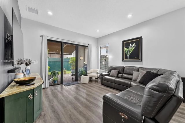 4 of 34 - 3226 W 97th Street, Hialeah, FL