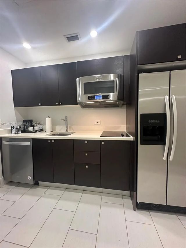3 of 41 - 5300 Nw 87th Avenue #1007, Doral, FL