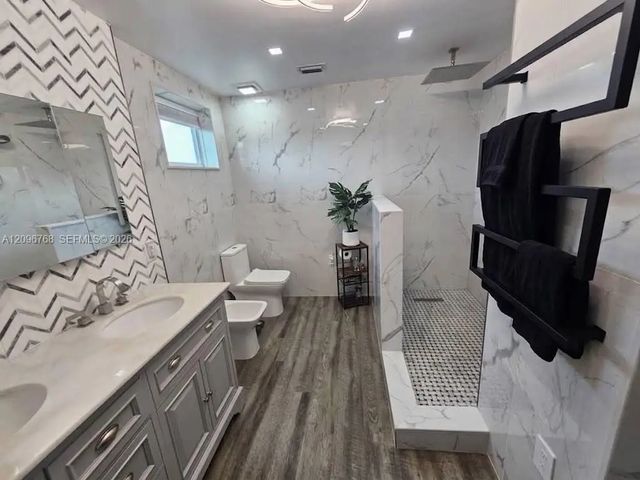 3 of 12 - 15429 Sw 92nd Street, Miami, FL