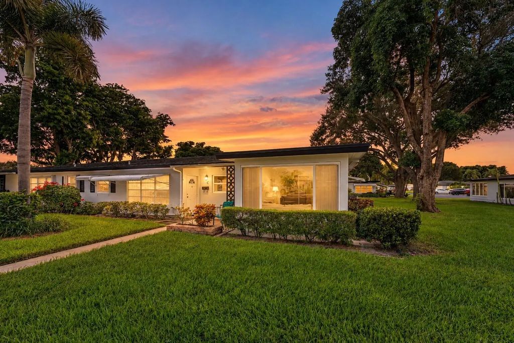 572 High Point Drive #d, Delray Beach