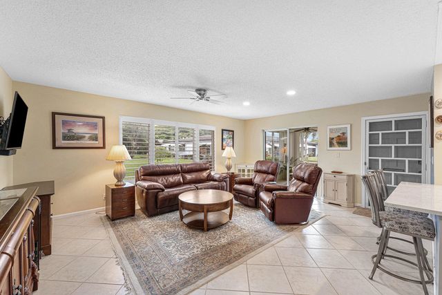 5 of 40 - 572 High Point Drive #d, Delray Beach, FL