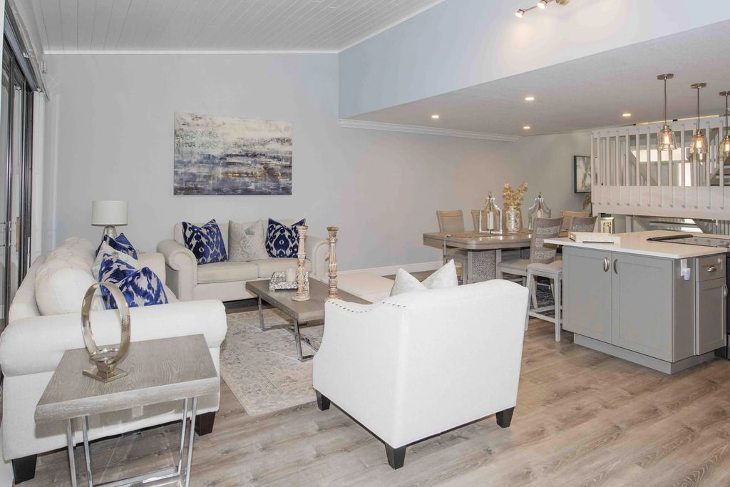 129 Old Meadow Way, Palm Beach Gardens