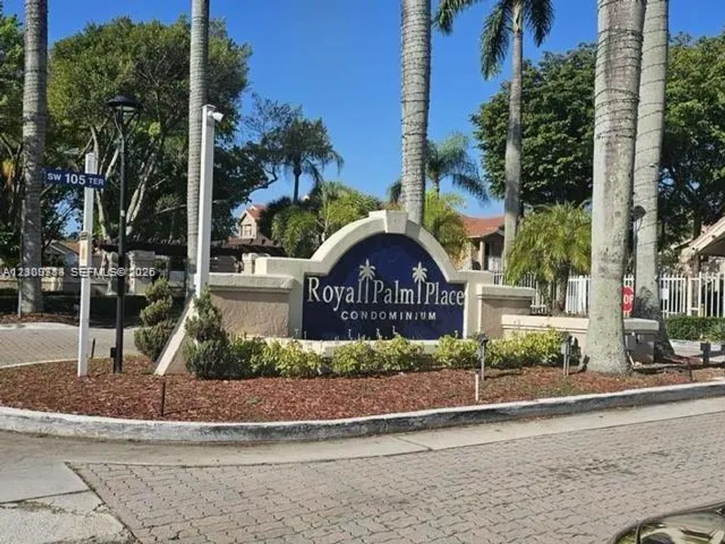 10521 Sw 158th Court #303, Miami