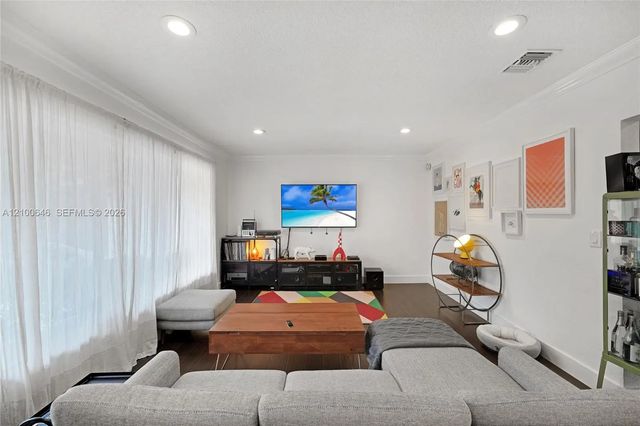 4 of 39 - 10417 Ne 2nd Avenue, Miami Shores, FL