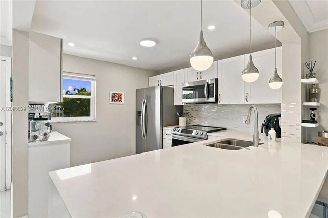 3 of 58 - 2400 Ne 1st Lane #3140, Boynton Beach, FL