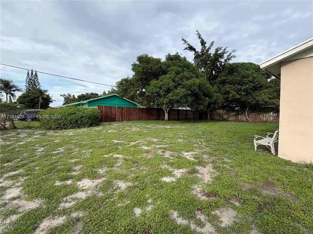2 of 2 - 101 Ne 19th Avenue, Boynton Beach, FL