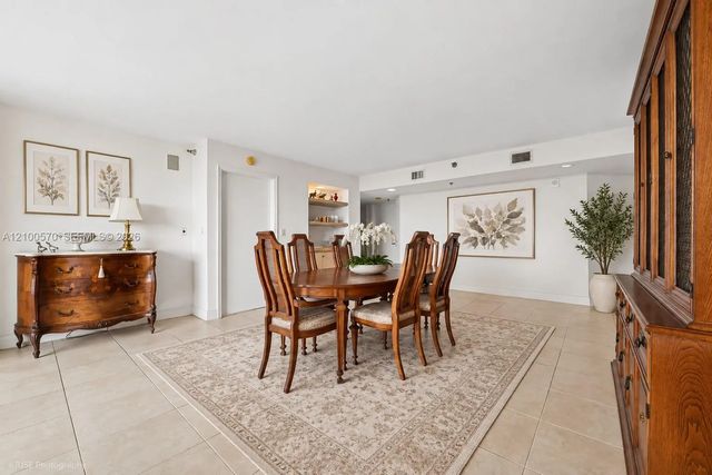 4 of 29 - 441 Valencia Avenue #801, Coral Gables, FL