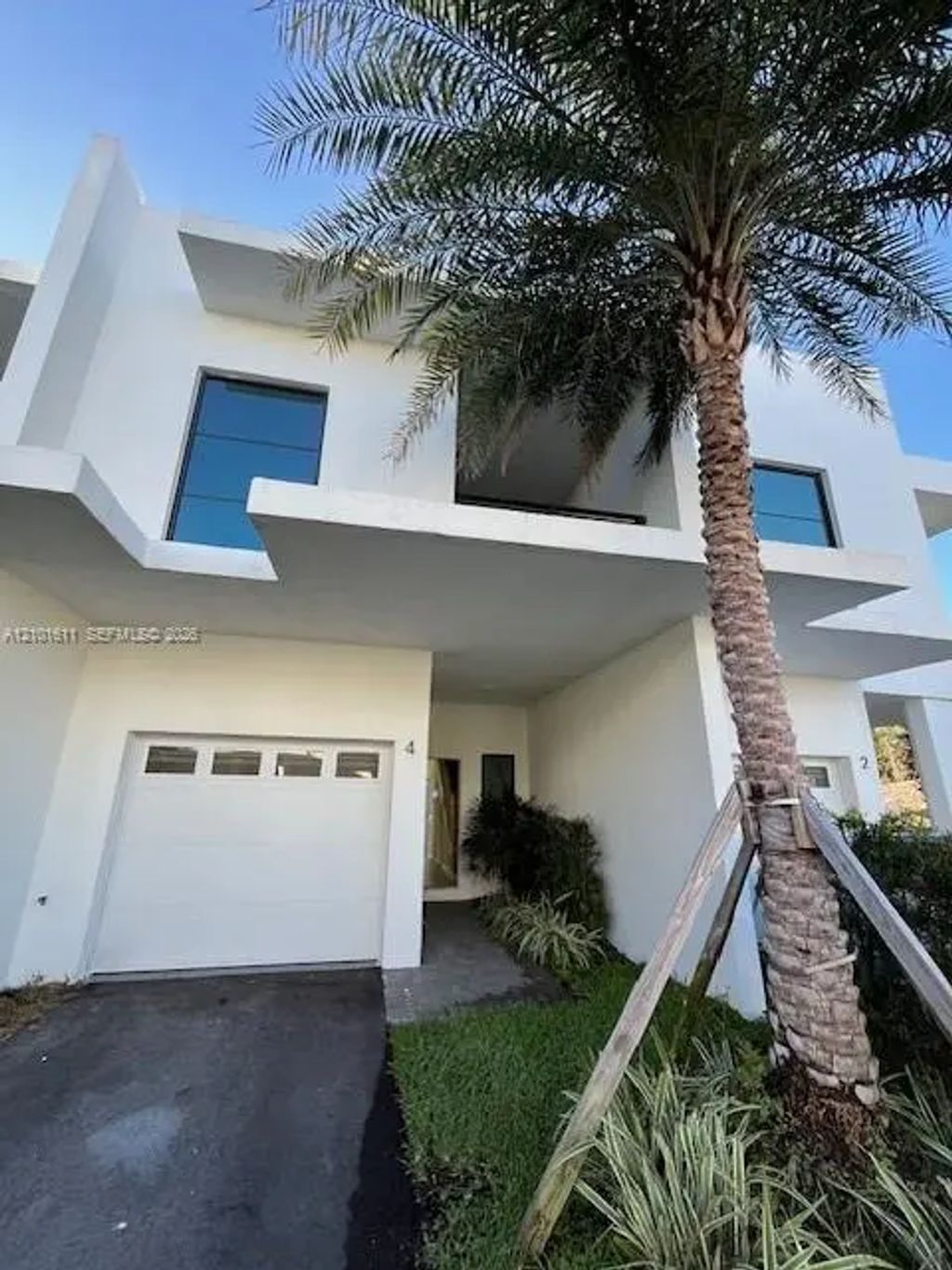 2526 Pierce Street #7, Hollywood
