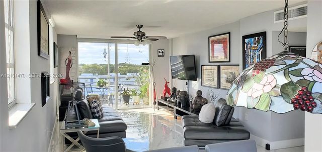 4 of 49 - 14165 Sw 87th Street #d501, Miami, FL