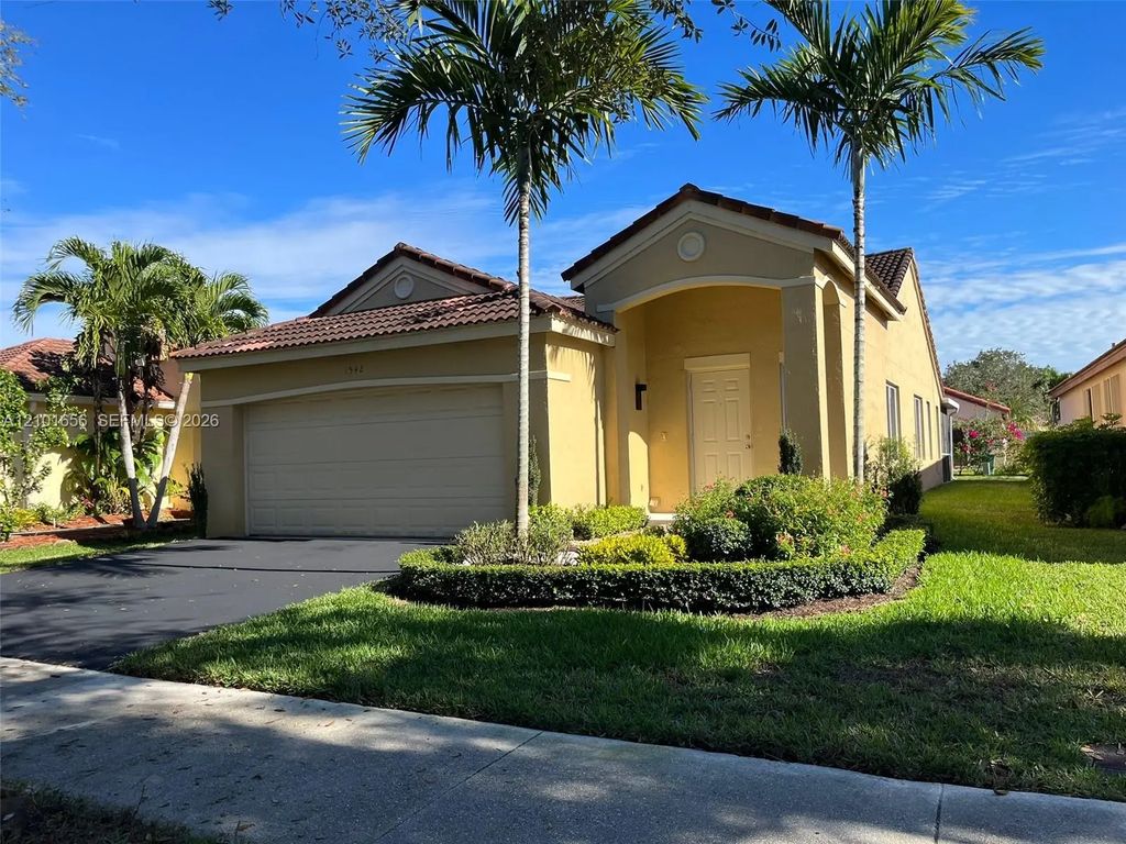 1542 Presidio Drive #1542, Weston