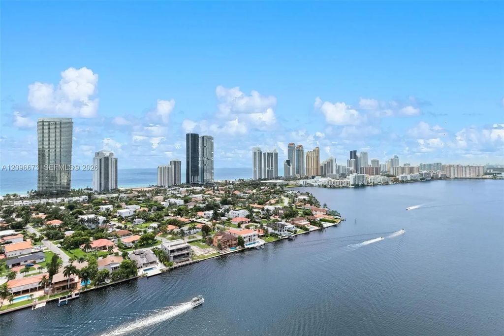 19101 Ne 36th Court #2811, Aventura