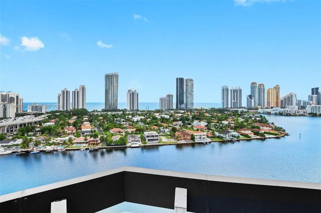 3 of 38 - 19101 Ne 36th Court #2811, Aventura, FL