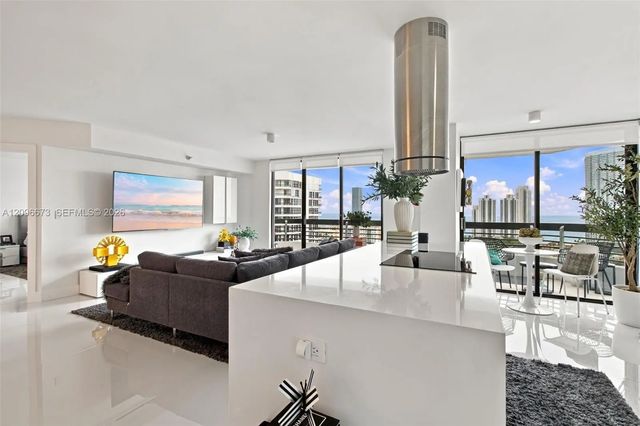 4 of 38 - 19101 Ne 36th Court #2811, Aventura, FL