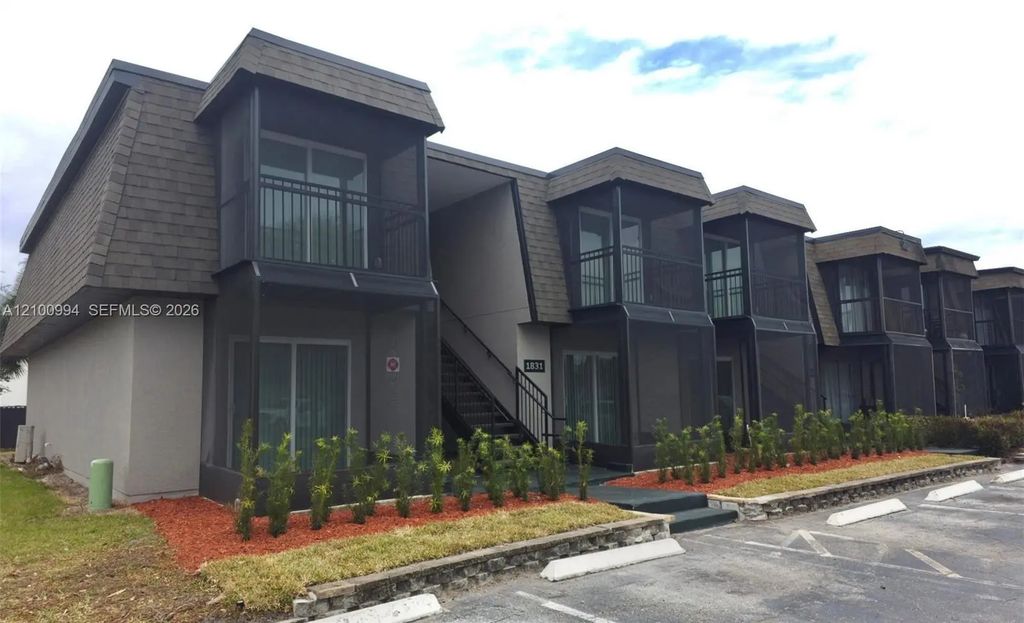 1919 S Semoran Boulevard #b, Orlando