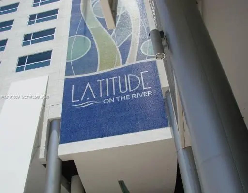 185 Sw 7th Street #3006, Miami