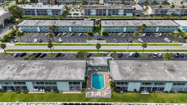 4 of 28 - 109 Wettaw Lane #101, North Palm Beach, FL