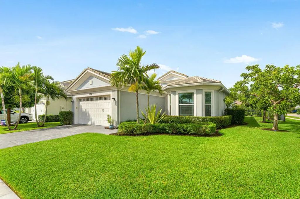 15751 Hummingbird Lane, Westlake
