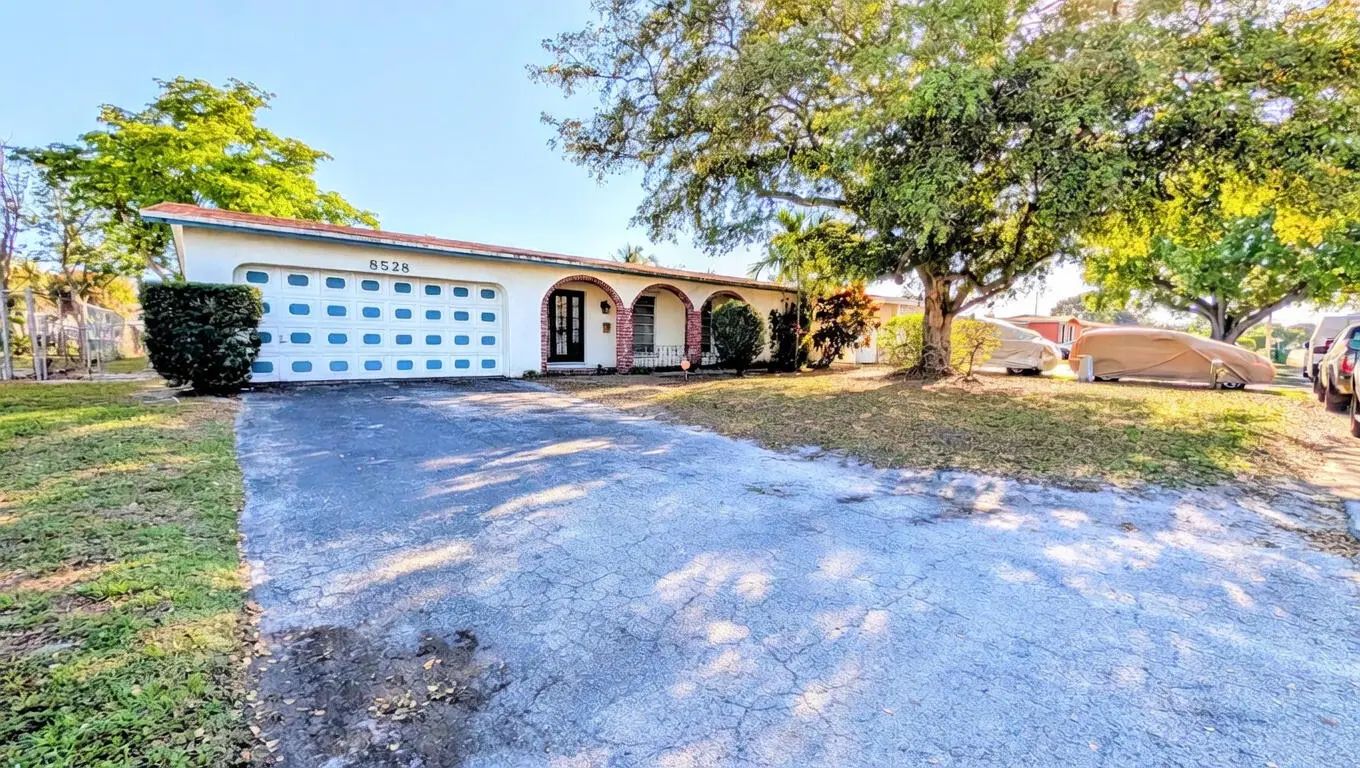 8528 Windsor Drive, Miramar