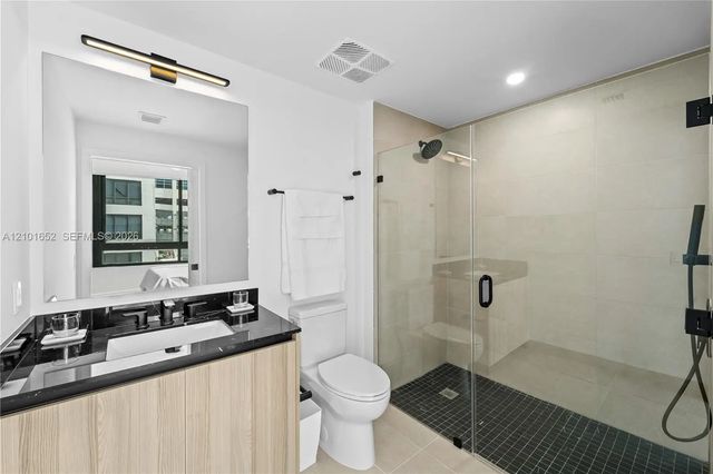 3 of 21 - 225 N Miami Avenue #912, Miami, FL