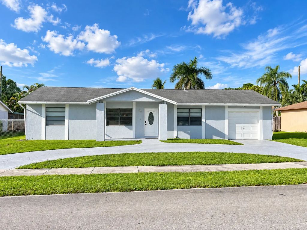 12411 Sw 10th Court, Davie