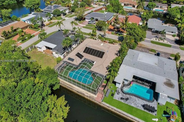2 of 28 - 2310 Ne 195th Street, Miami, FL
