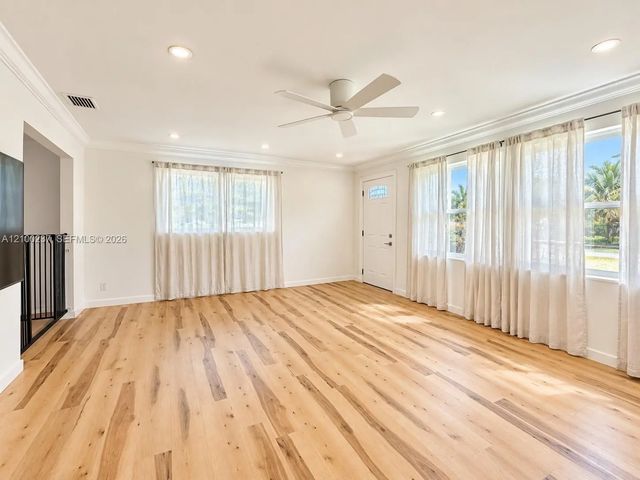 4 of 15 - 304 Sw 6th Avenue, Boynton Beach, FL