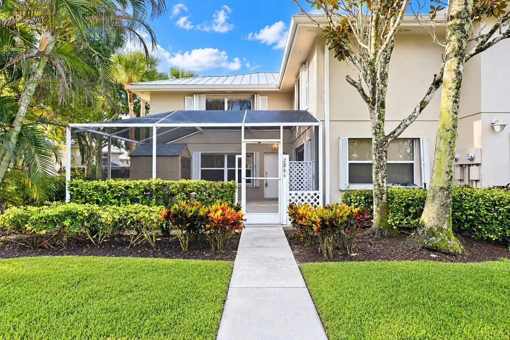 2864 Sw Lakemont Place, Palm City