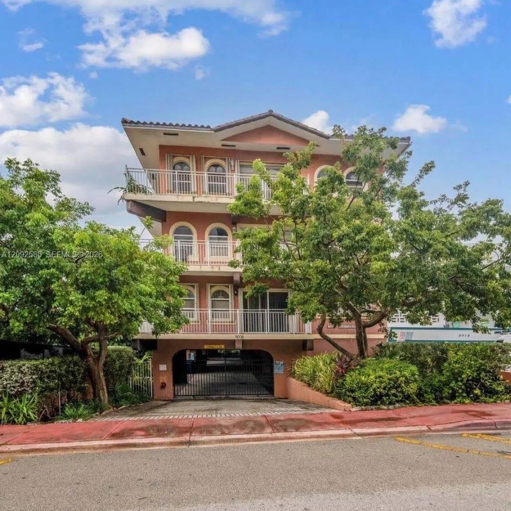 9008 Collins Avenue #402, Surfside
