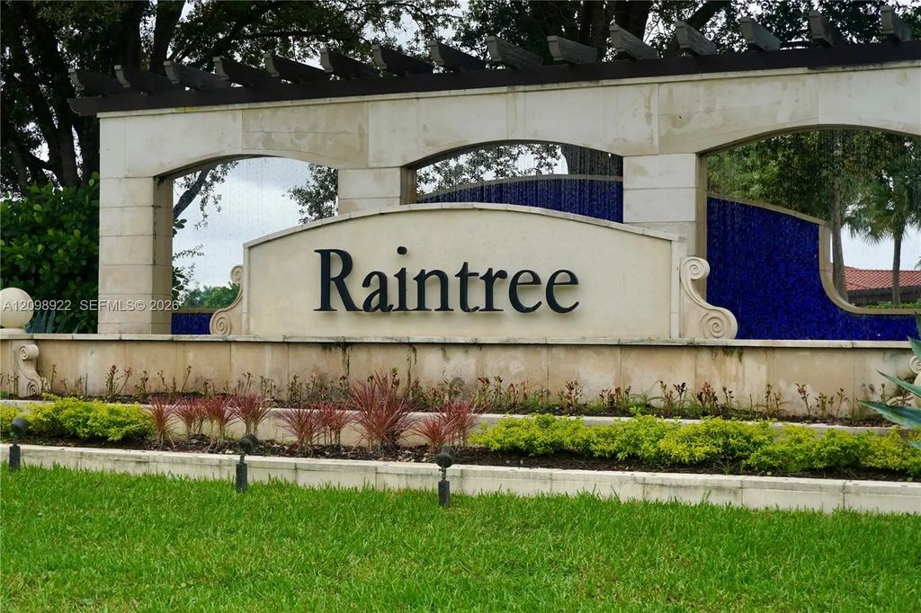 11646 Sw 13th Lane, Pembroke Pines
