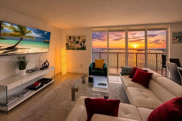 1200 Brickell Bay Drive #3701, Miami