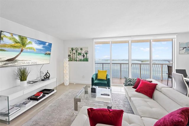 3 of 25 - 1200 Brickell Bay Drive #3701, Miami, FL