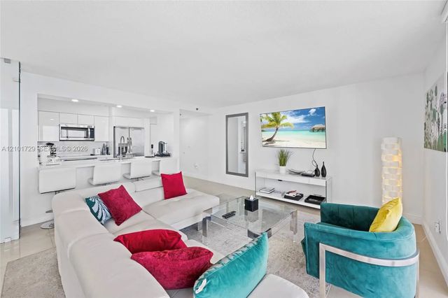 4 of 25 - 1200 Brickell Bay Drive #3701, Miami, FL