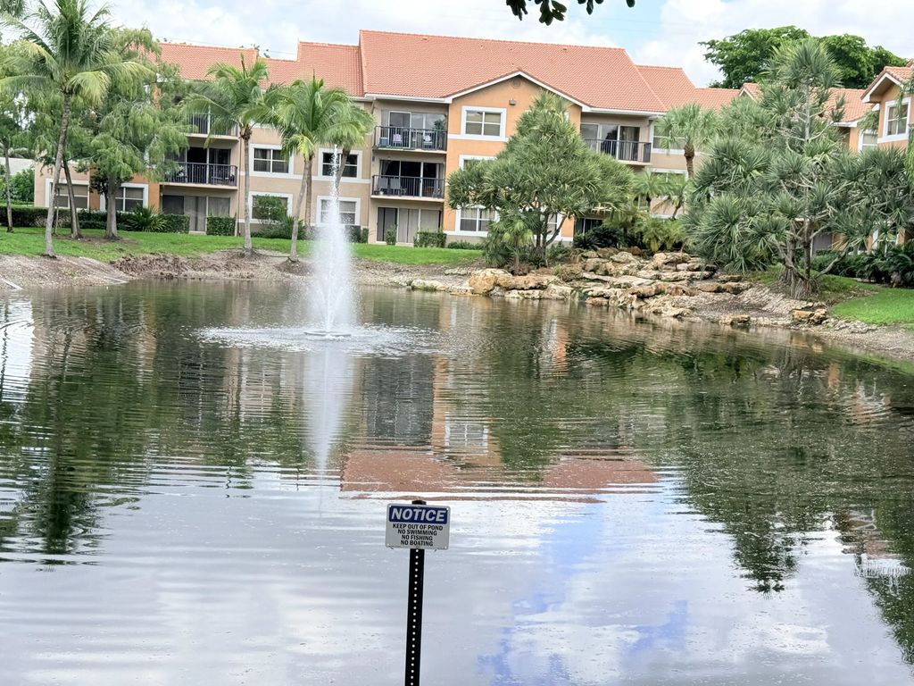 8801 Wiles Road #107, Coral Springs