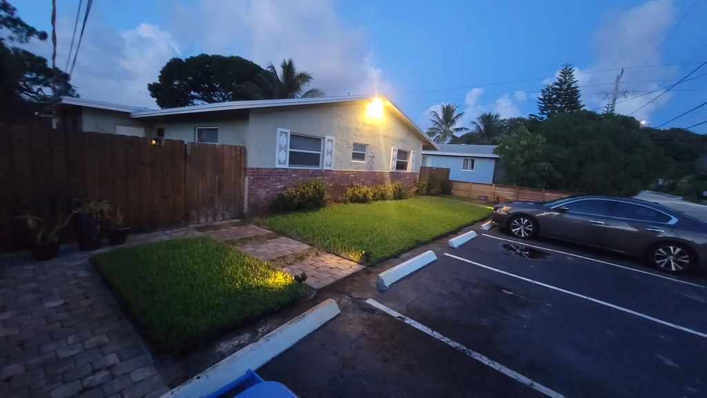 981 Ne 36th Street #1, Oakland Park