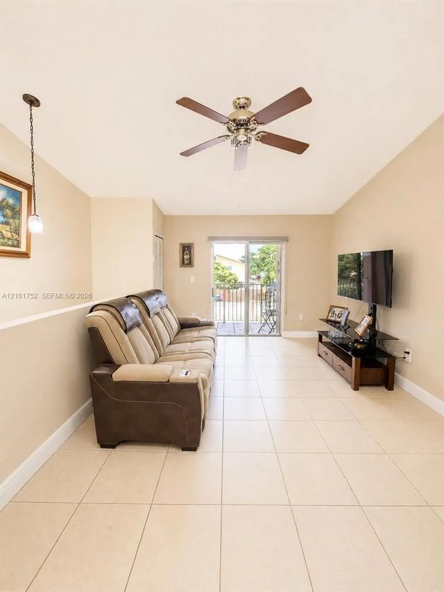 4 of 20 - 5800 W 18th Lane #202, Hialeah, FL