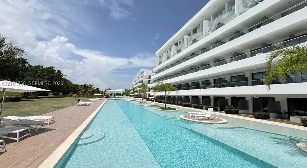 1 Cana Rock, 