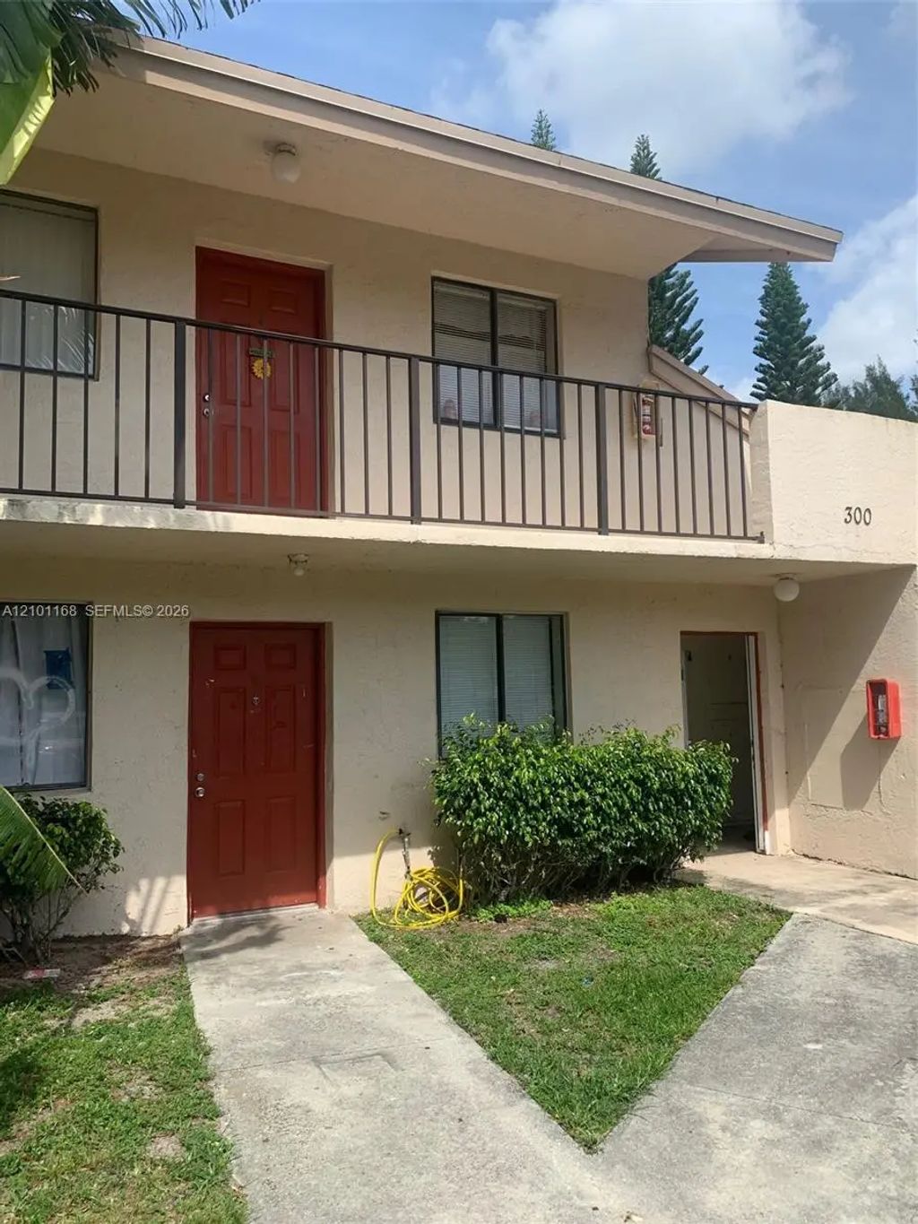300 Nottingham Circle #j, Greenacres
