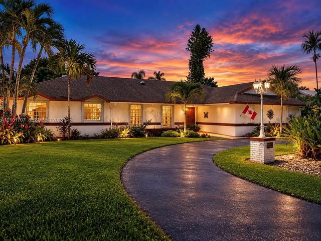 13250 N Calusa Club Drive, Miami