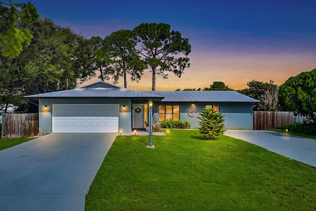 379 Se Husted Terrace, Port St. Lucie