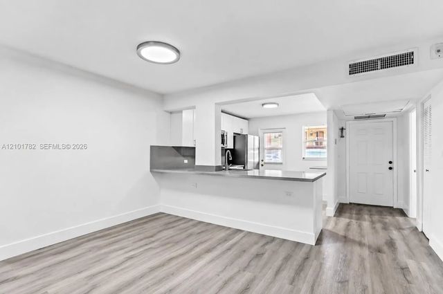 3 of 15 - 445 Ne 195th Street #125, Miami, FL