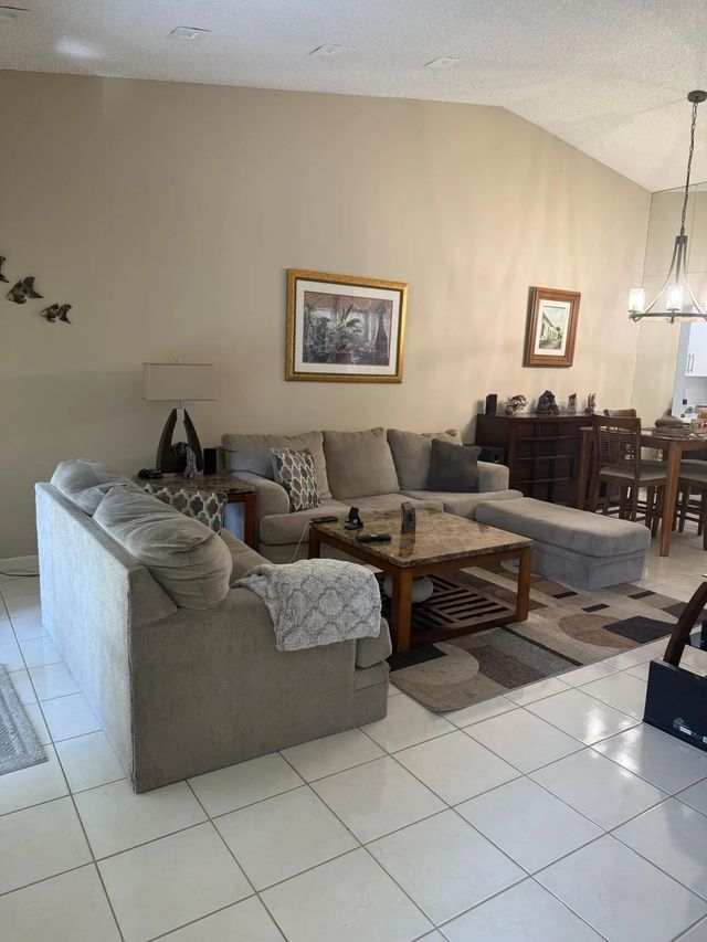 5 of 19 - 3923 Silver Maple Drive #a, Lake Worth, FL