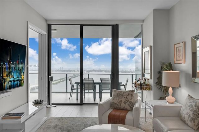 5 of 47 - 480 Ne 31st Street #4705, Miami, FL