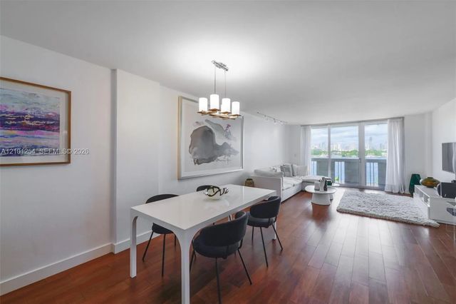 2 of 45 - 800 West Avenue #629, Miami Beach, FL