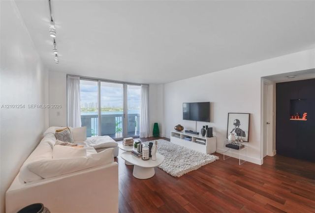 5 of 45 - 800 West Avenue #629, Miami Beach, FL
